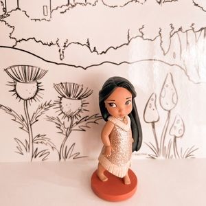 Disneyland Pocahontas Toy Figurine
